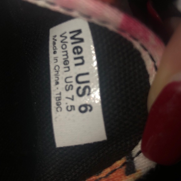 Vans - Picture 4 of 4